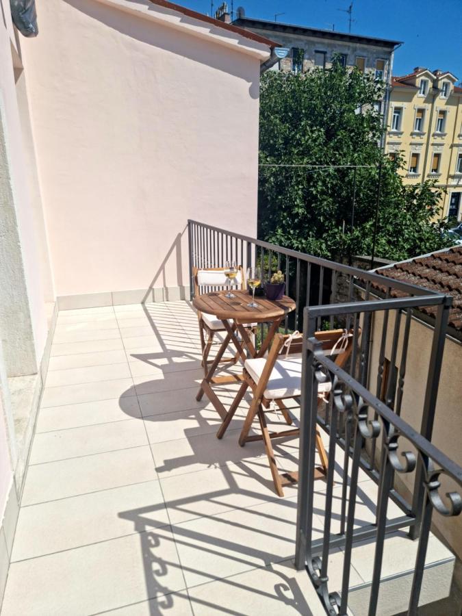Central Studio Apartment Pula Exterior photo